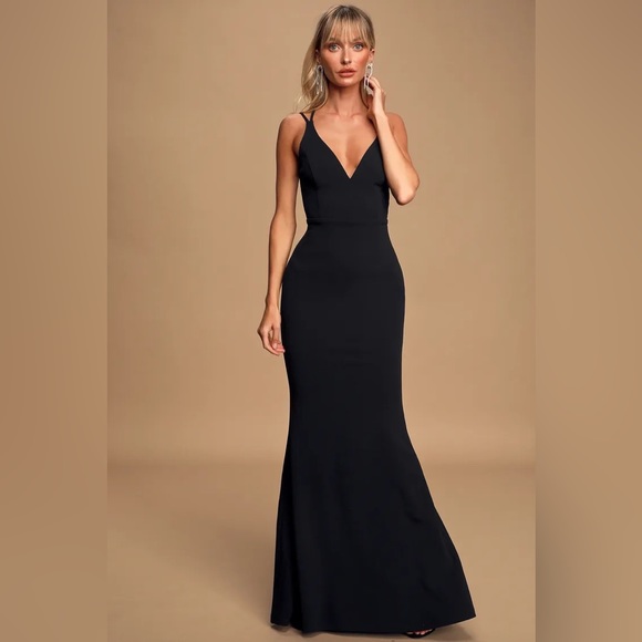 Lulu’s Black Long Dress Size Small - Picture 1 of 6